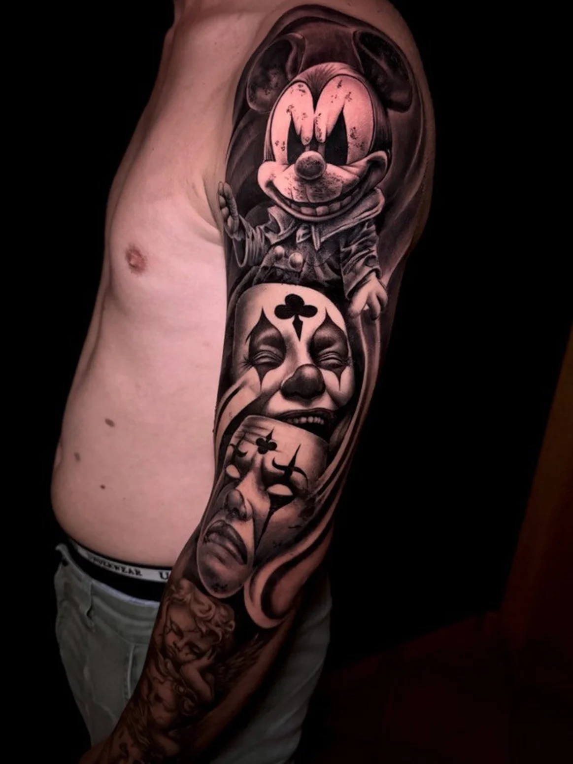 Black & Grey Tattoo aus Ink District Bitburg