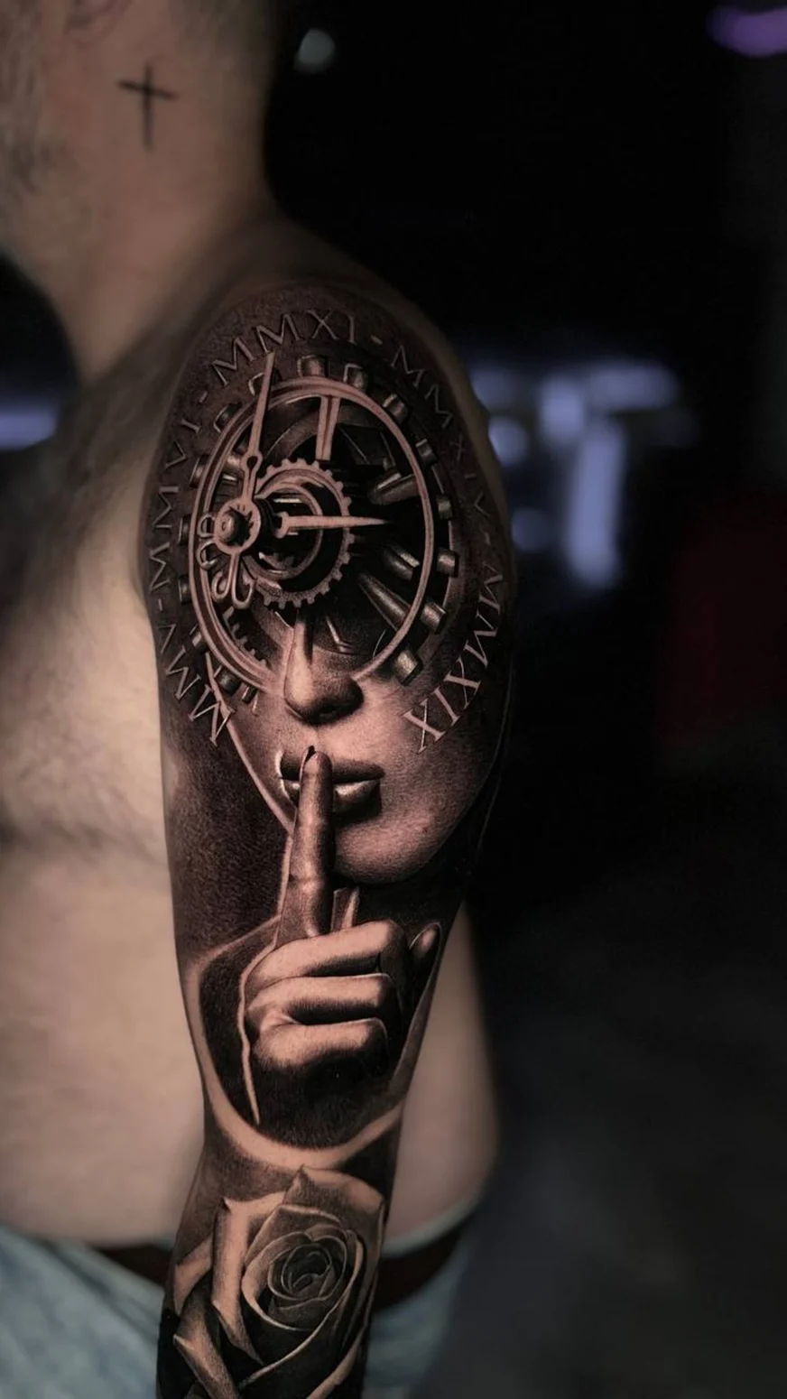 Black & Grey Tattoo aus Ink District Mannheim